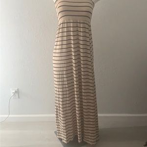 Zenana tan/brown maxi tube dress. Size L.